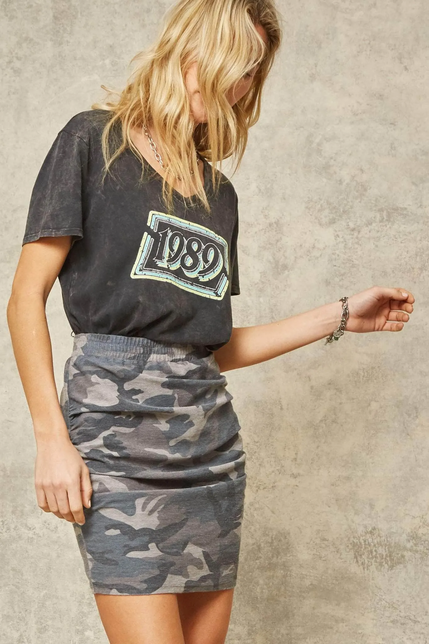 1989 Stone-Washed Vintage Graphic Tee