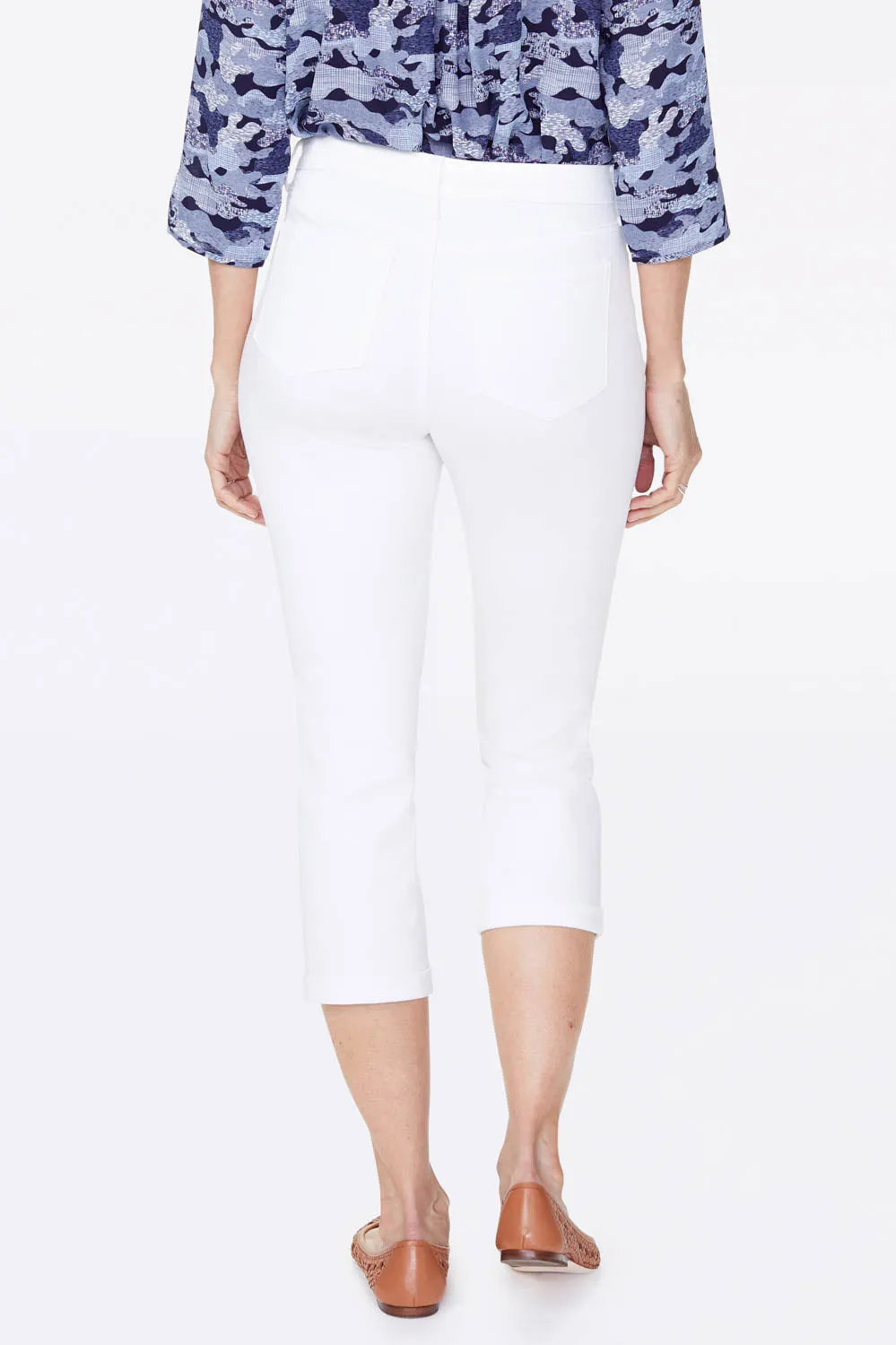 Chloe Skinny Capri Jeans In Petite - Optic White