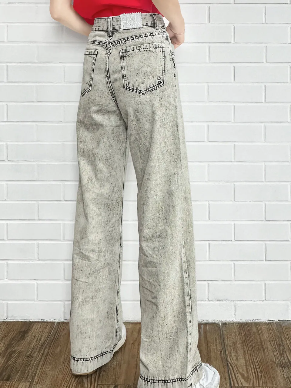 Last Chance! Light Grey Wash Pleated Front Wide Leg Jeans