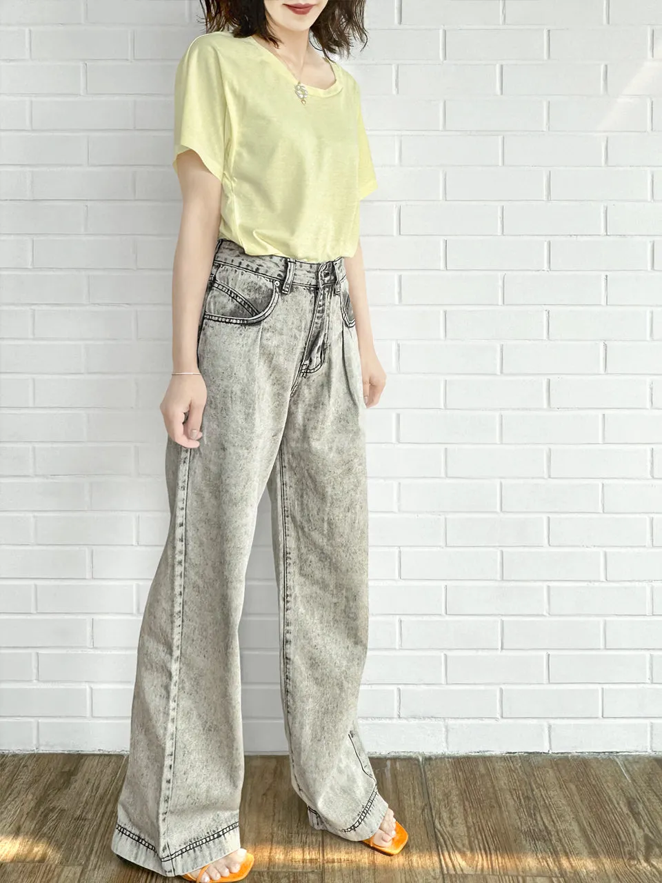 Last Chance! Light Grey Wash Pleated Front Wide Leg Jeans