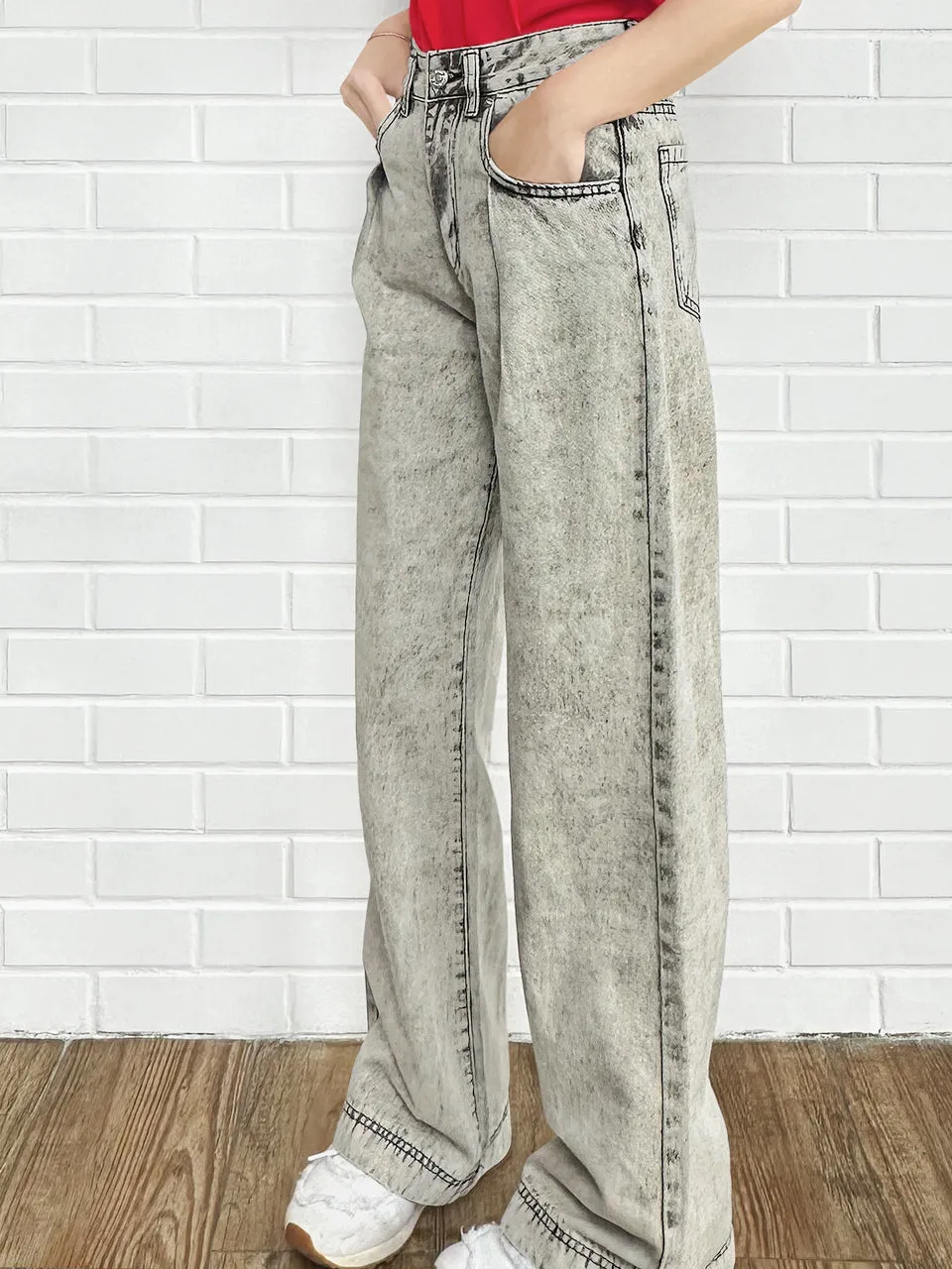 Last Chance! Light Grey Wash Pleated Front Wide Leg Jeans