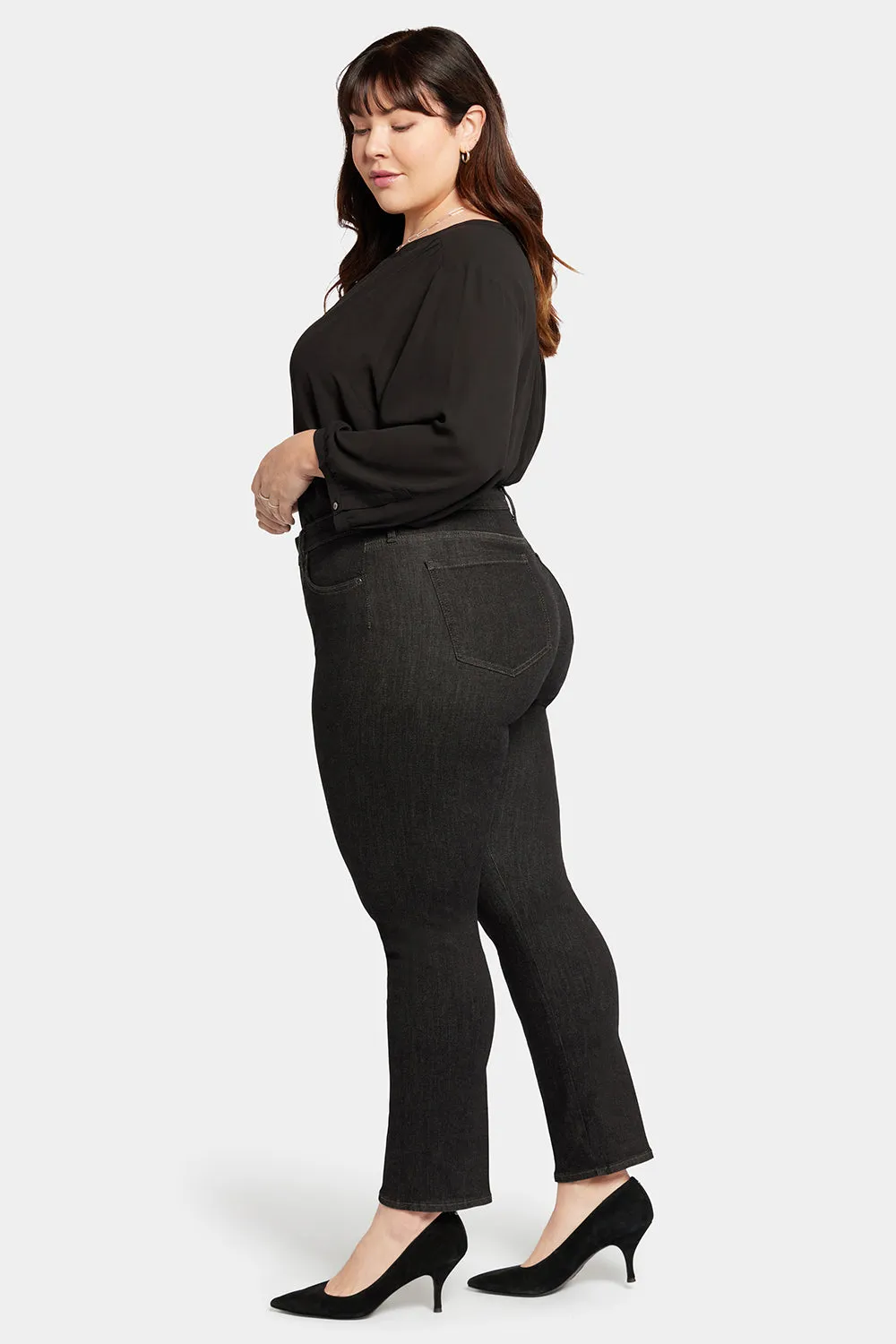 Le Silhouette Sheri Slim Jeans In Plus Size - Eternity