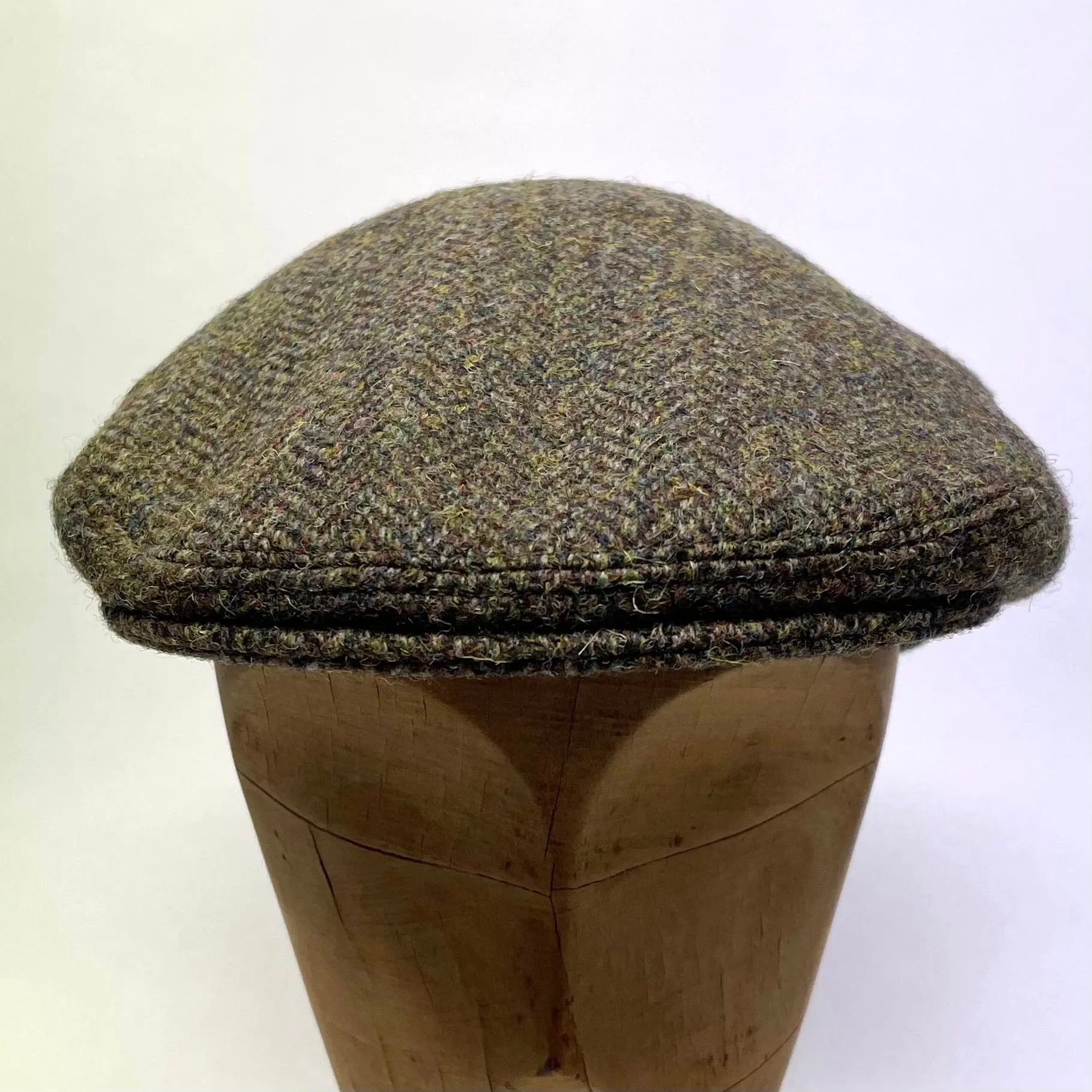 Linney - County Cap - Extra Quality Harris Tweed - #4207 Olive Herringbone