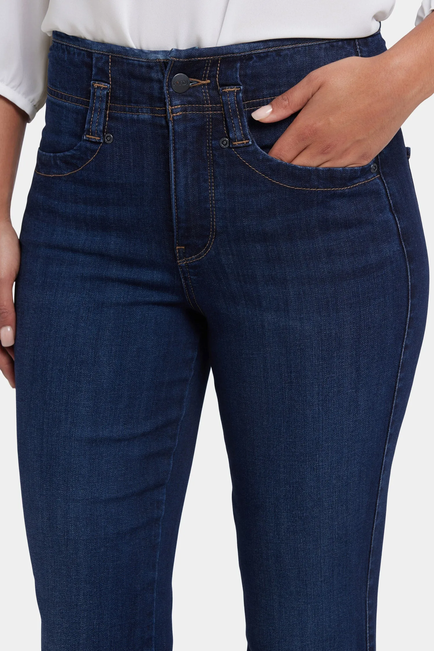 Marilyn Straight Jeans In Petite - Northbridge