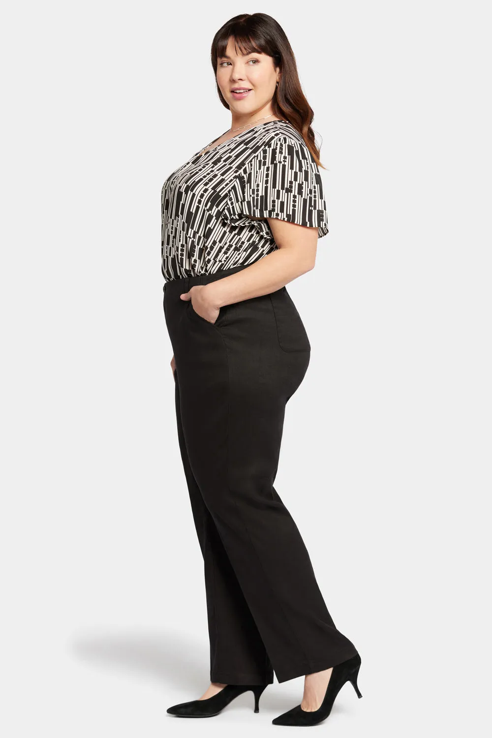 Marilyn Straight Pants In Plus Size - Black