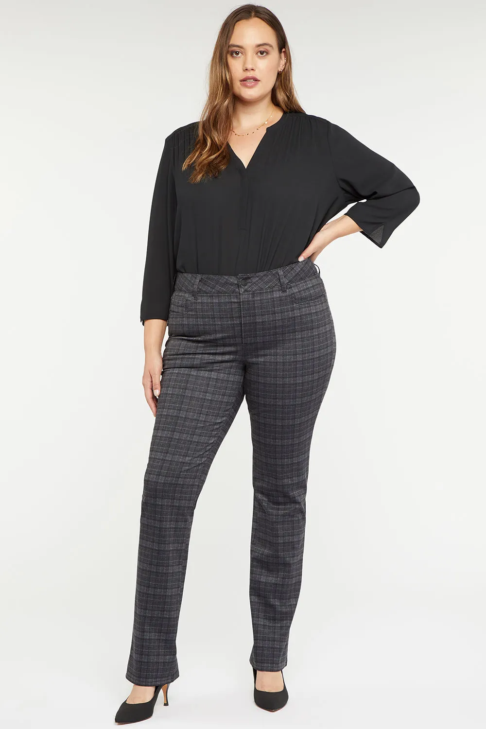 Marilyn Straight Pants In Plus Size - Hudson Plaid