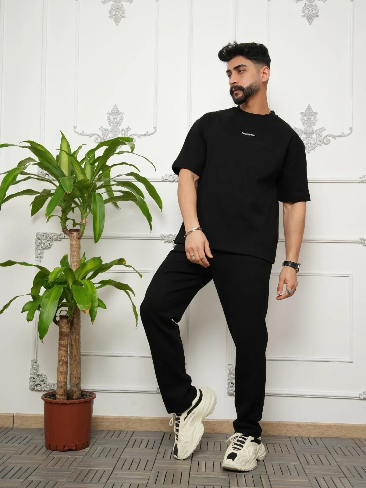 Men Solid Tee & Pants Set