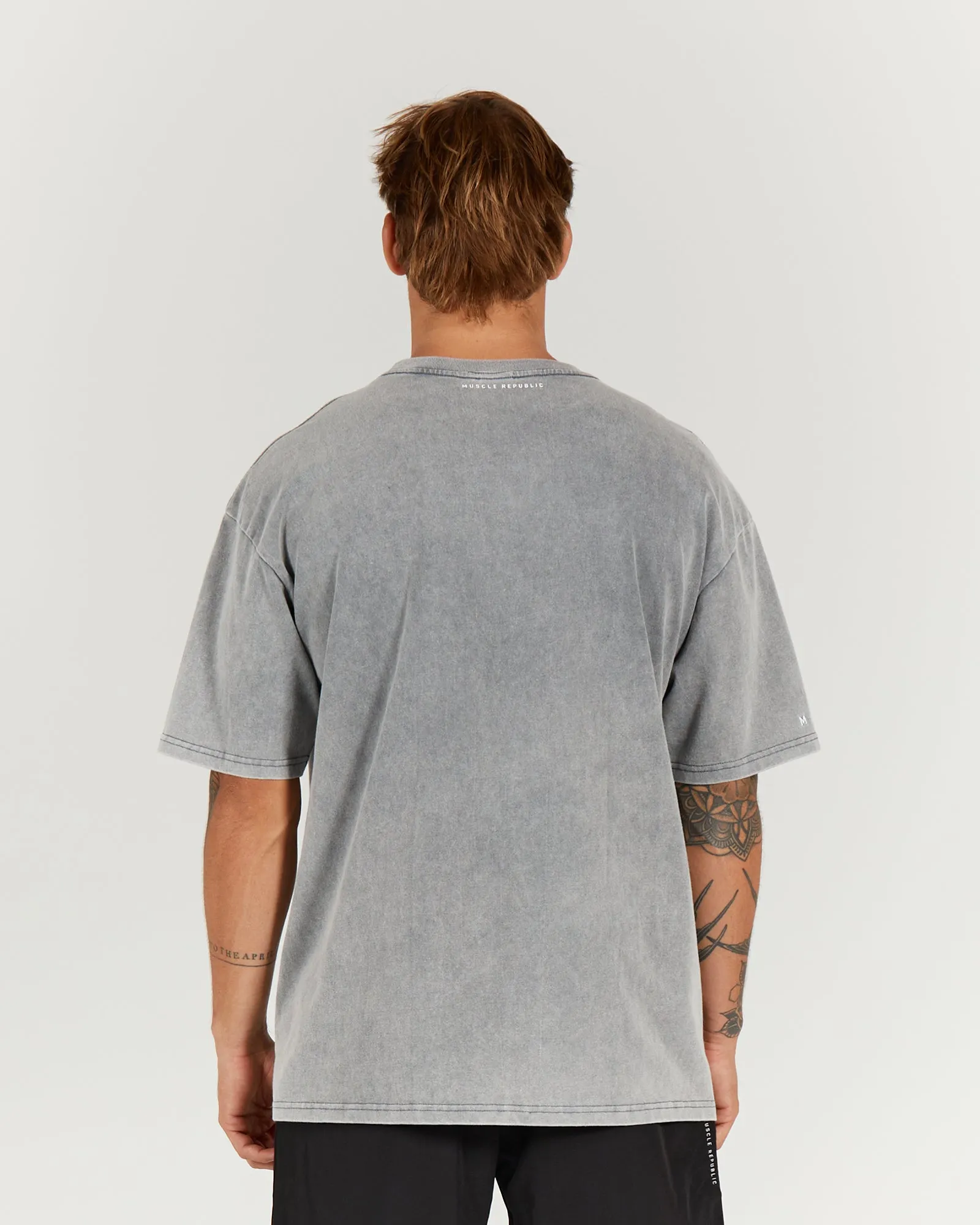 MEN'S OVERSIZED TEE - WASHED GREY