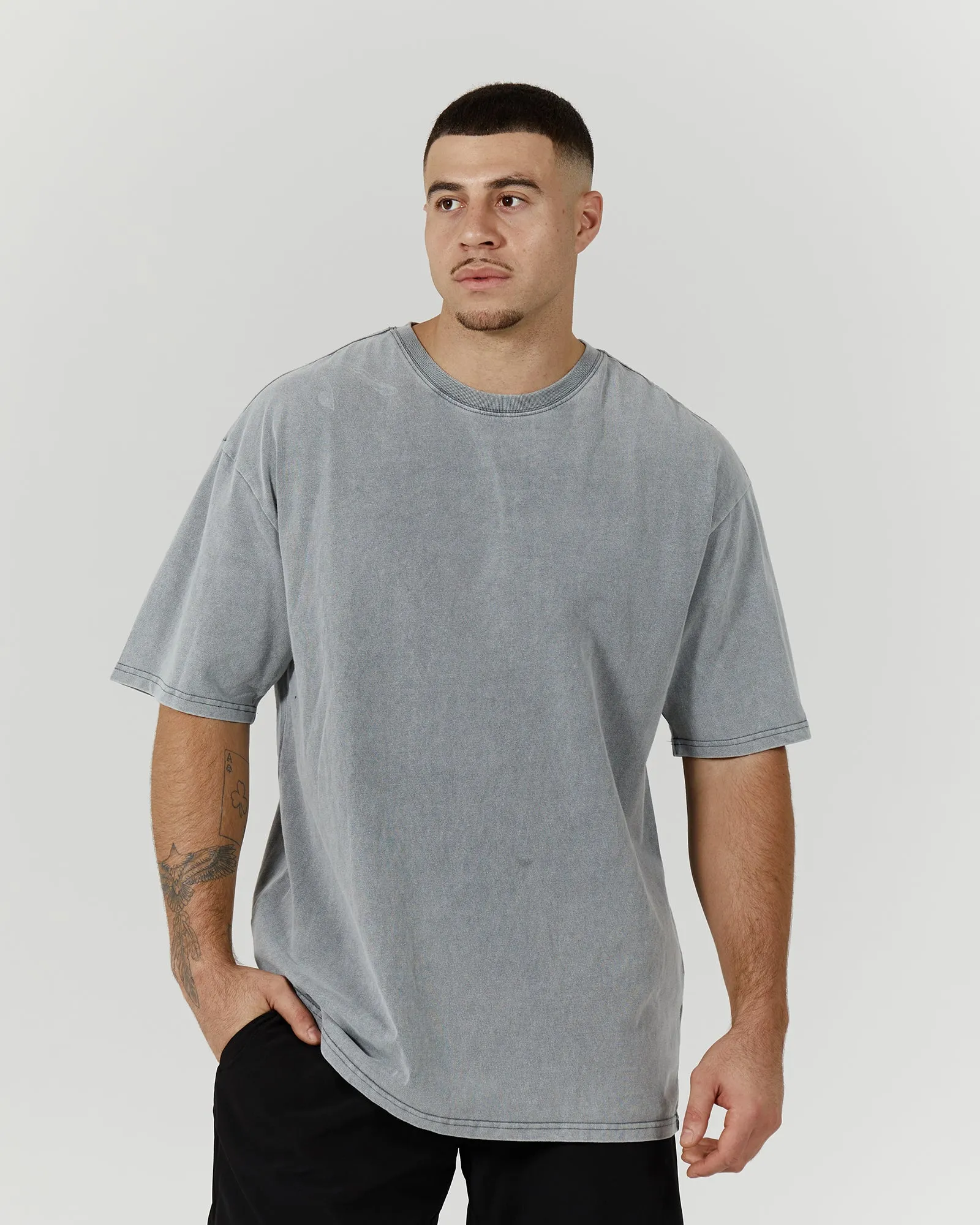 MEN'S OVERSIZED TEE - WASHED GREY