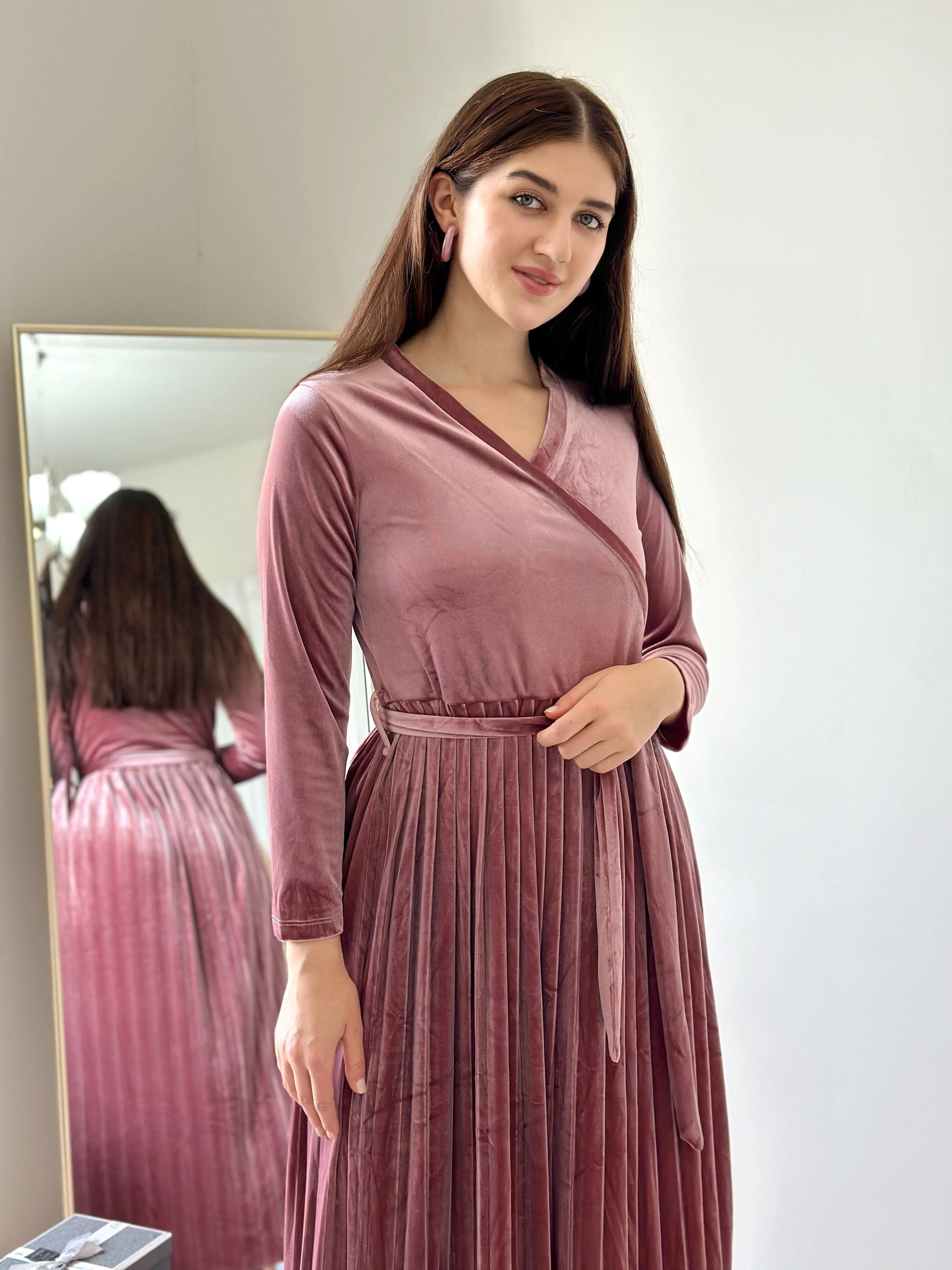 Promise - Dusty Pink Velvet Dress with Long Sleeves (Pleated)