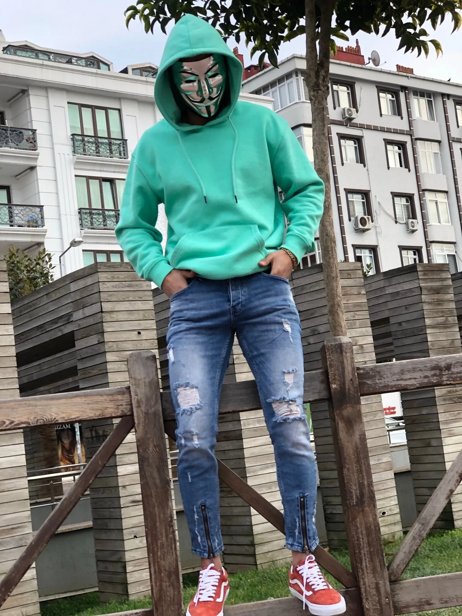 Sneakerjeans Blue Front Ankle Zipper Ripped Jeans B94