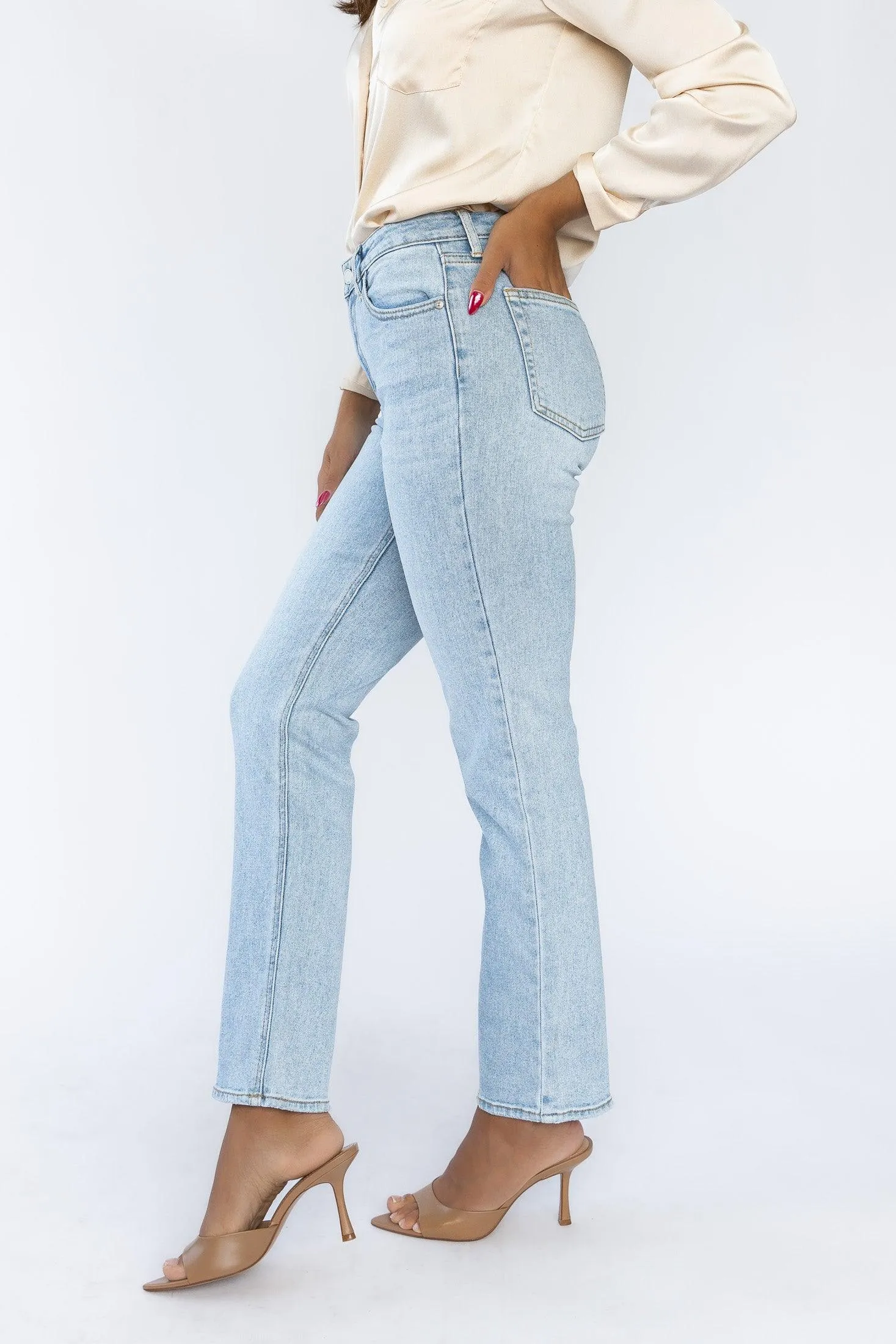 Vanessa Light Wash Straight Denim