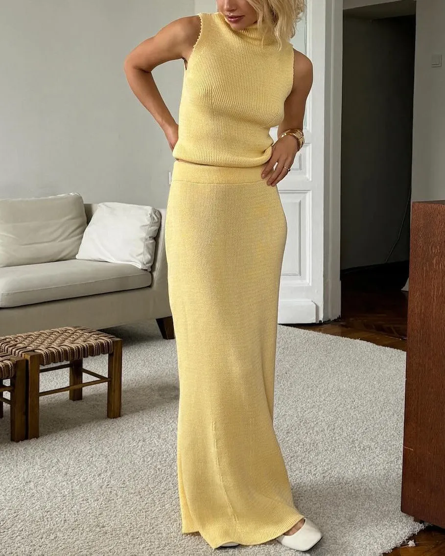 Women's Yellow Ribbed Knit Maxi Skirt